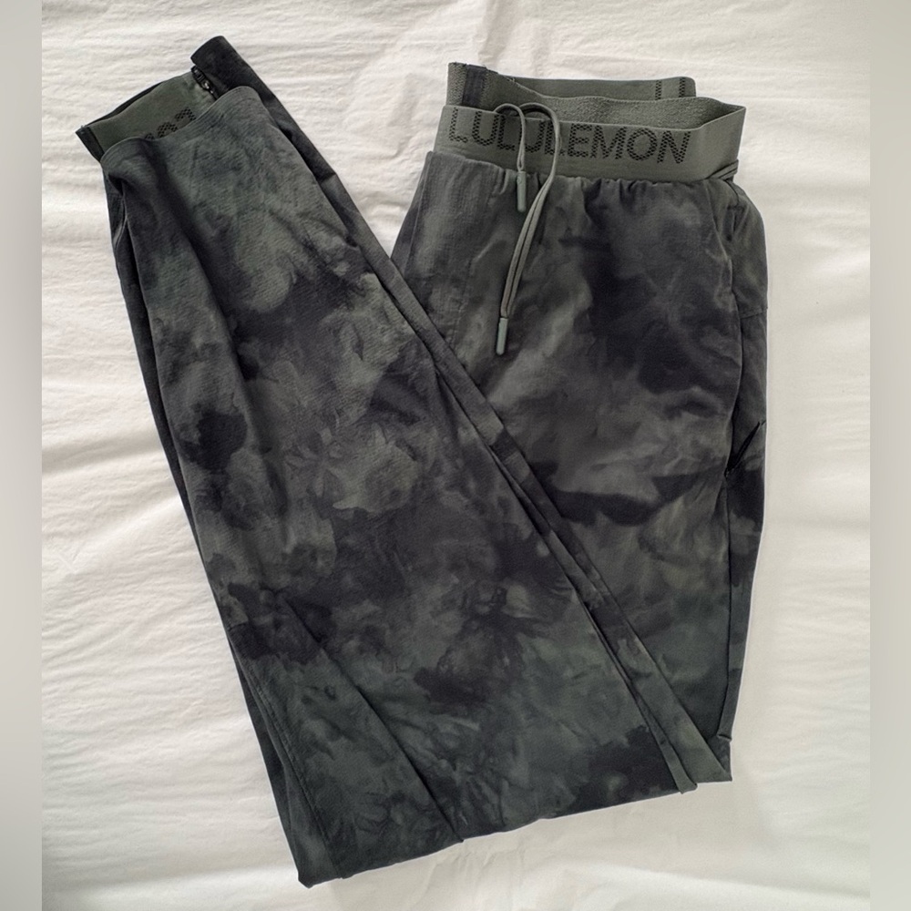 Lululemon | Run State Jogger | Sz L | Tidal Dye Smoked Spruce Black | EUC - Picture 5 of 8